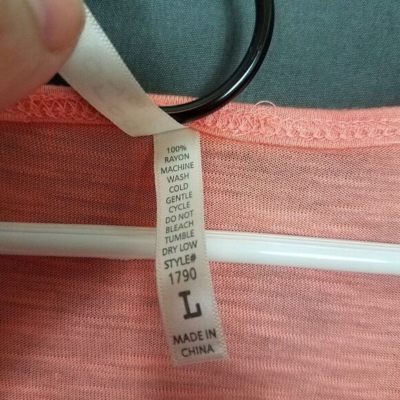 Color Story Large Peach Coral Single Pocket Tee High Low Short Sleeve NWOT - Picture 6 of 8